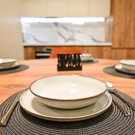 Marta Luxury East Gate Apartment *